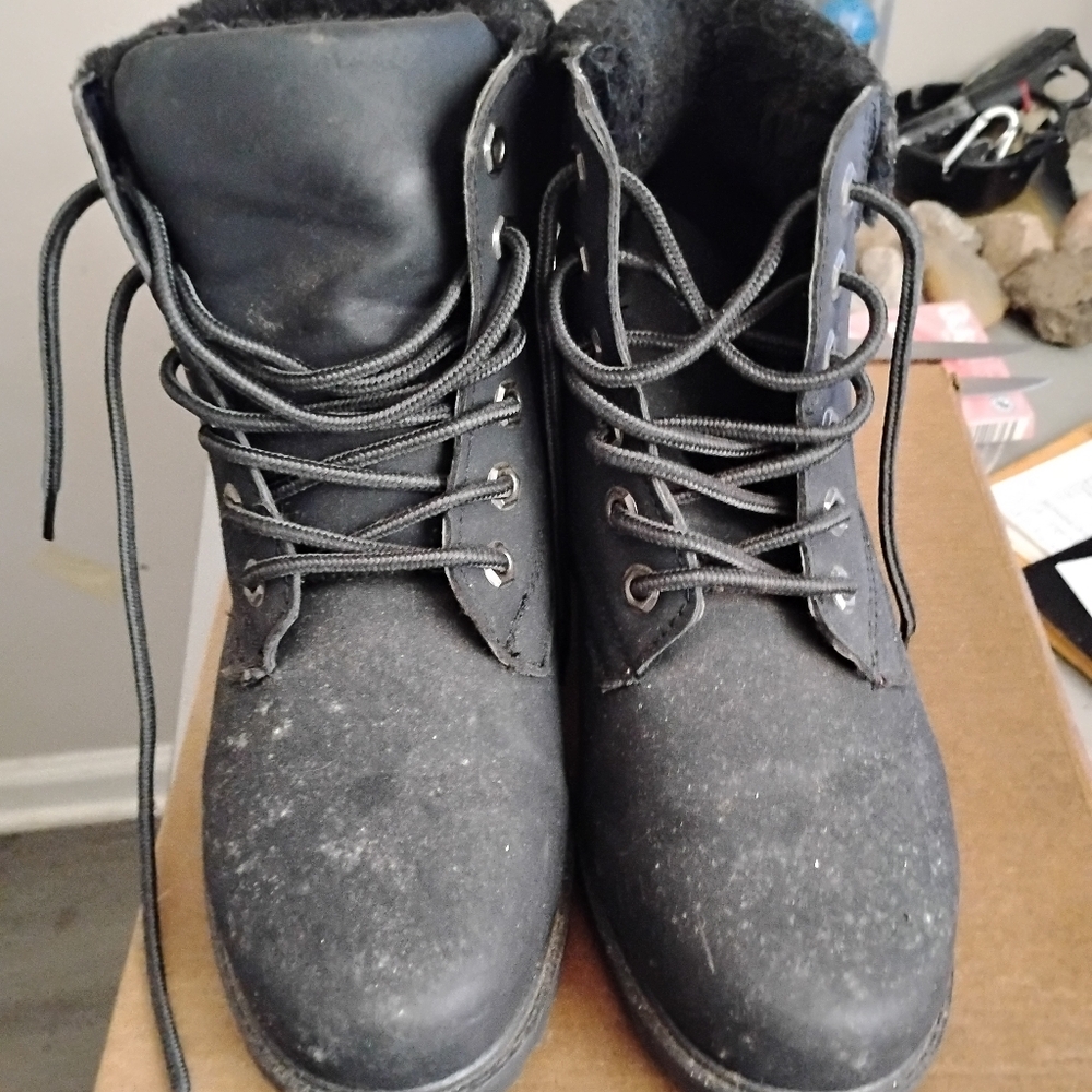Women's Black Winter Boots